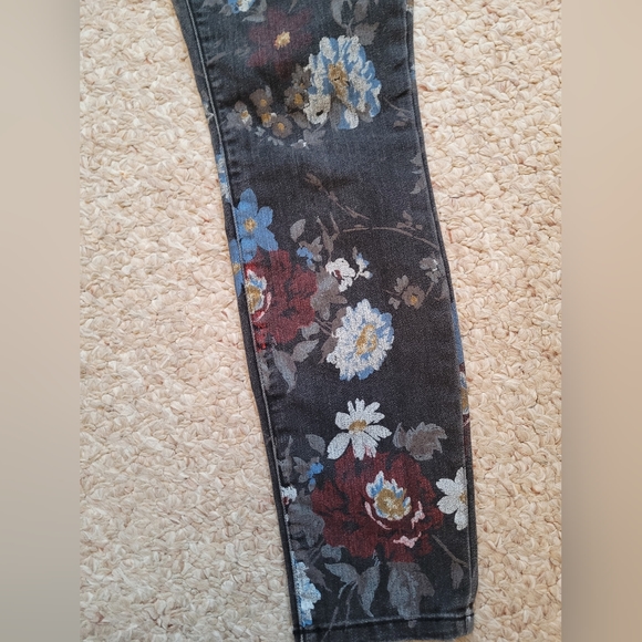 Current/Elliott Painted Floral Jeans - Picture 3 of 9